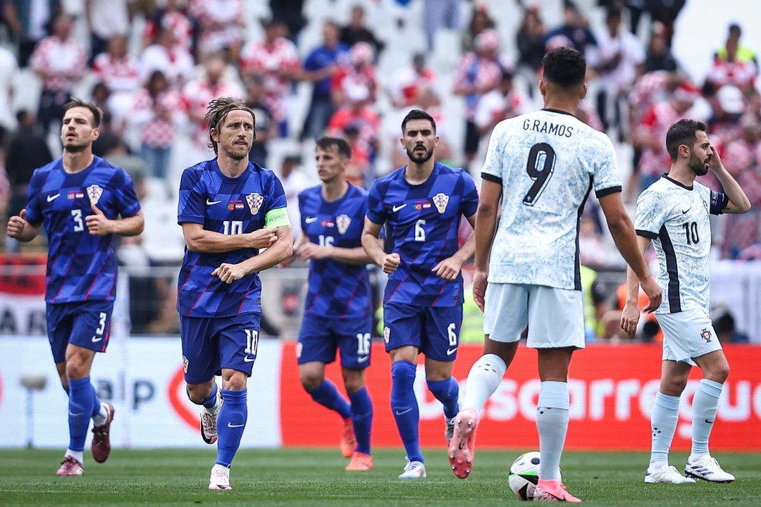 El futbolista croata Luka Modric, durante un amistoso frente a Portugal, en una foto de archivo. (Futbol, Amistoso, Croacia) EFE/EPA/RODRIGO ANTUNES