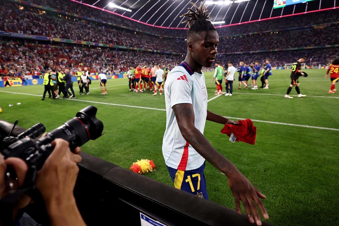 Nico Williams tras el partido de semifinales de la Eurocopa de fútbol que España y Francia disputan este martes en Múnich.EFE/EPA/ANNA SZILAGYI